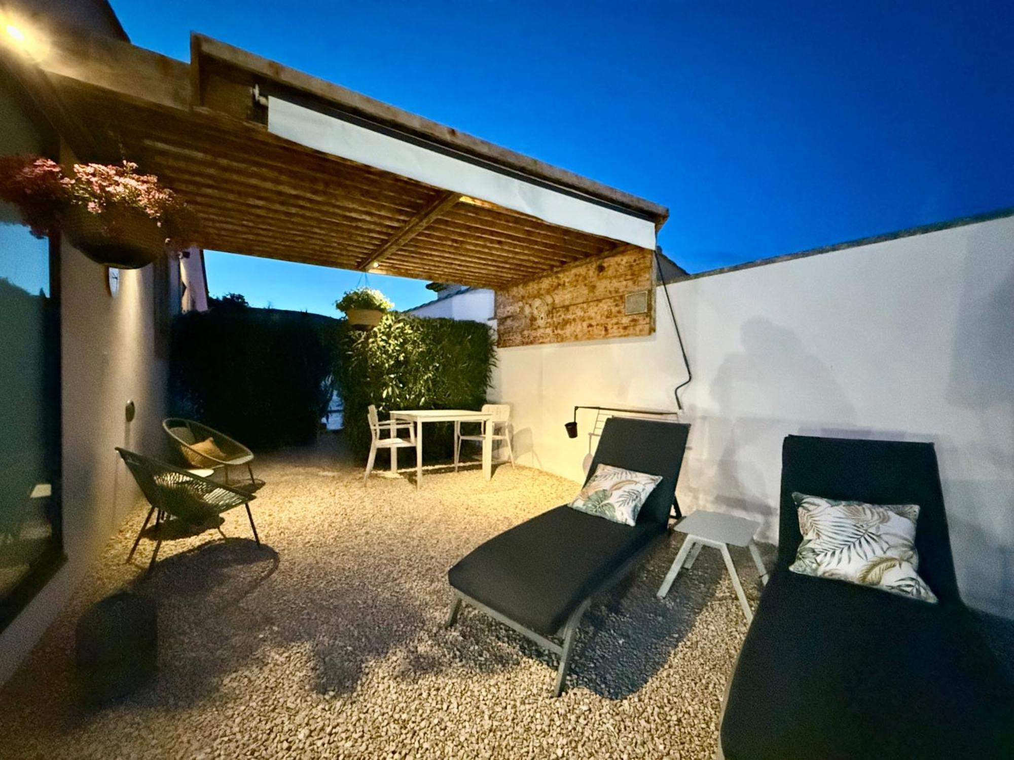 Une Nuit En Luberon Puyvert Екстериор снимка
